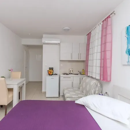 Apartment Libertas Beach Makarska