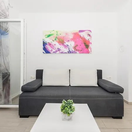 Libertas Beach Apartment Makarska