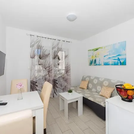 Appartamento Libertas Beach Makarska